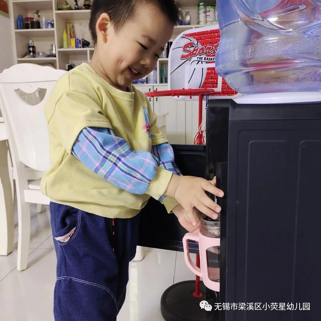 1683952869215.jpg https://wxxyx.wxlxjy.com/contents/sitefiles2062/10314701/images/43752275.jpeg